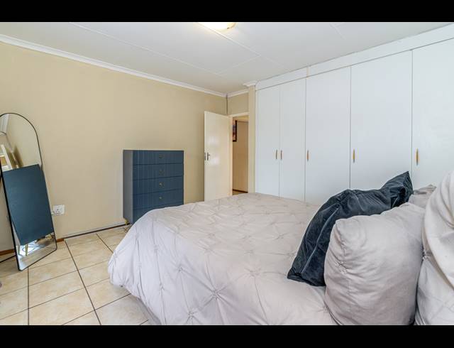 2 BEDROOM APARTMENT FOR SALE IN FERNDALE
